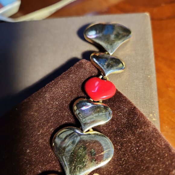 Auth Louis Vuitton Bracelet Gold Plated Red Enamel Passion Heart Link Motive - Picture 6 of 8